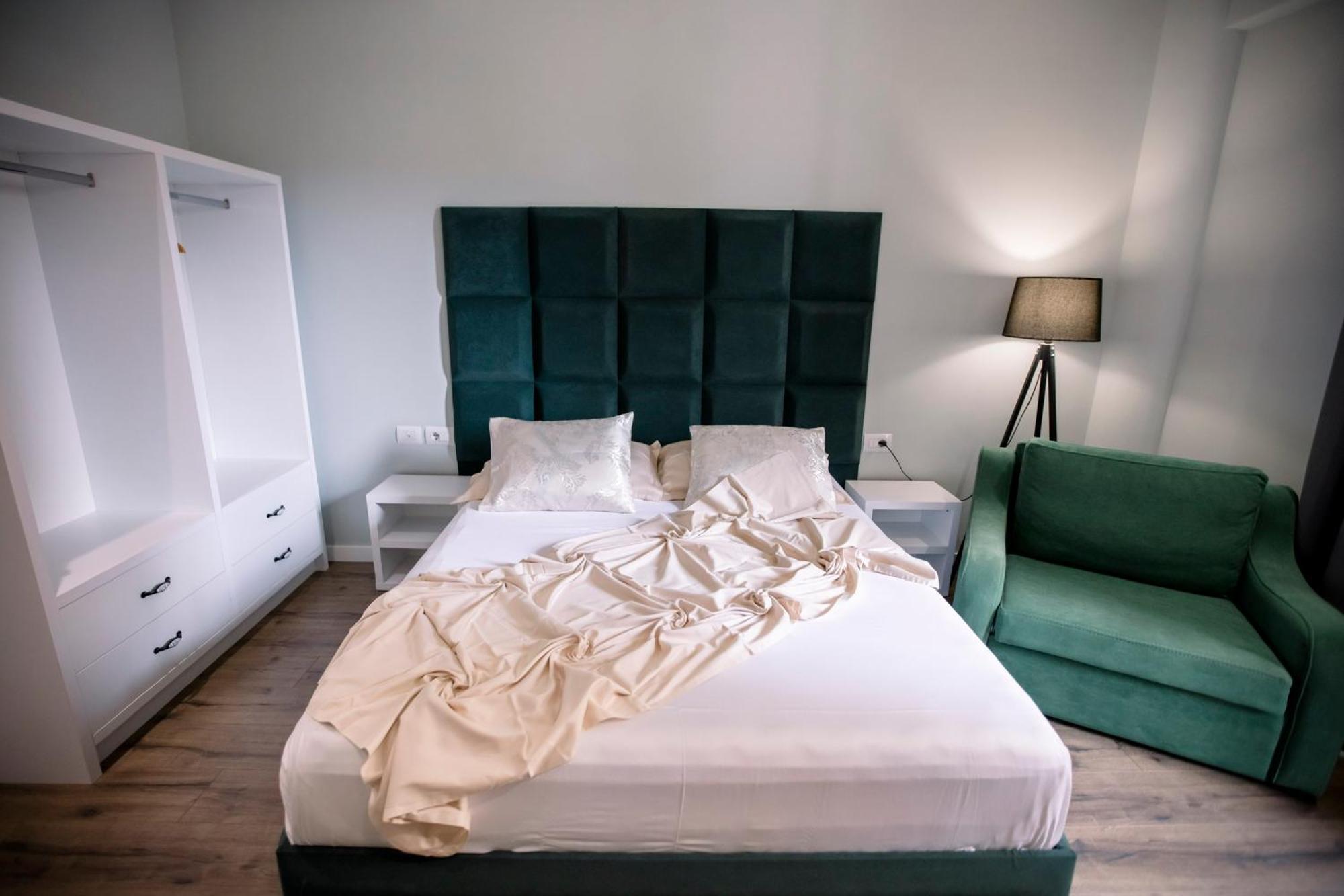 Hotel Olsi Саранде Екстериор снимка